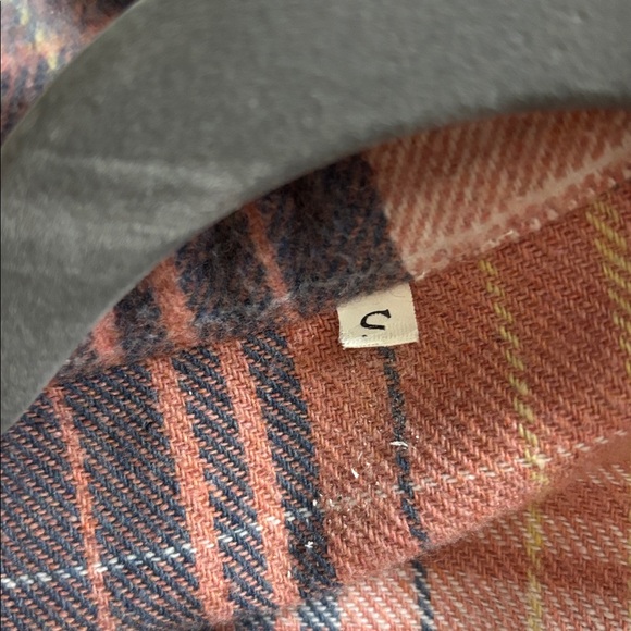 Plaid Button-Up flannel/shacket - Picture 2 of 7